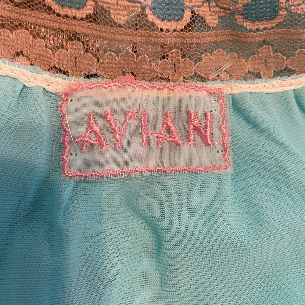 Vintage Avian Blue Egyptian Styled Lace Sleepwear - Picture 9 of 10